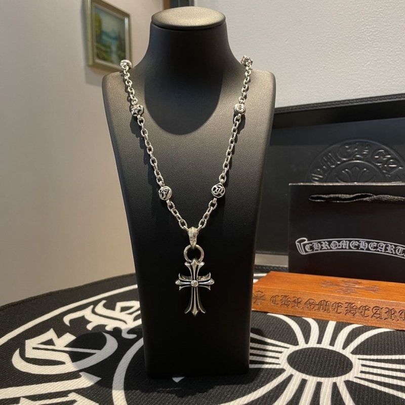 Ch**me He**ts necklaces